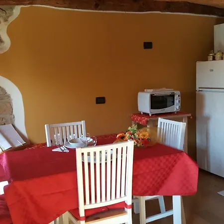 Casa Cesira 펜션 Tarzo